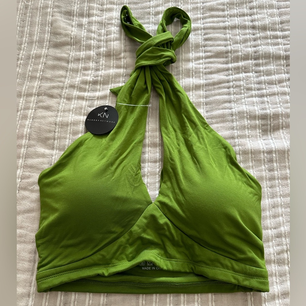 NWT KLASSY NETWORK green keyhole top